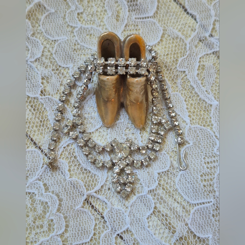 Vintage Teardrop Focal Rhinestone Necklace